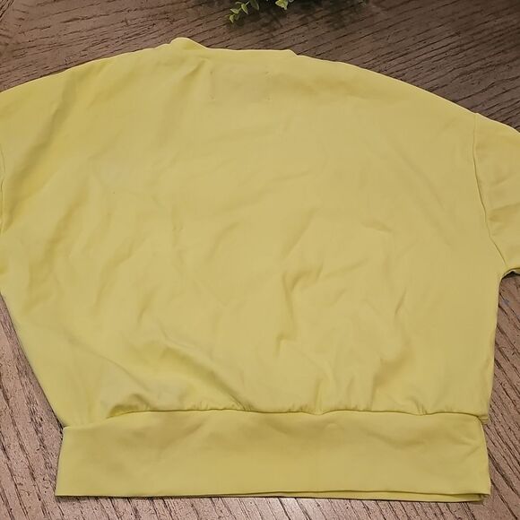 Lime Green Sweater Size S NWOT - Picture 8 of 9